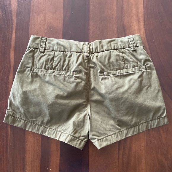 Uniqlo 10” Chino Shorts - Picture 2 of 4